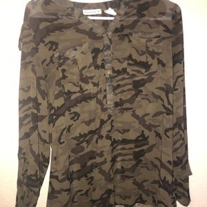 Camo Hannah brand long sleeve